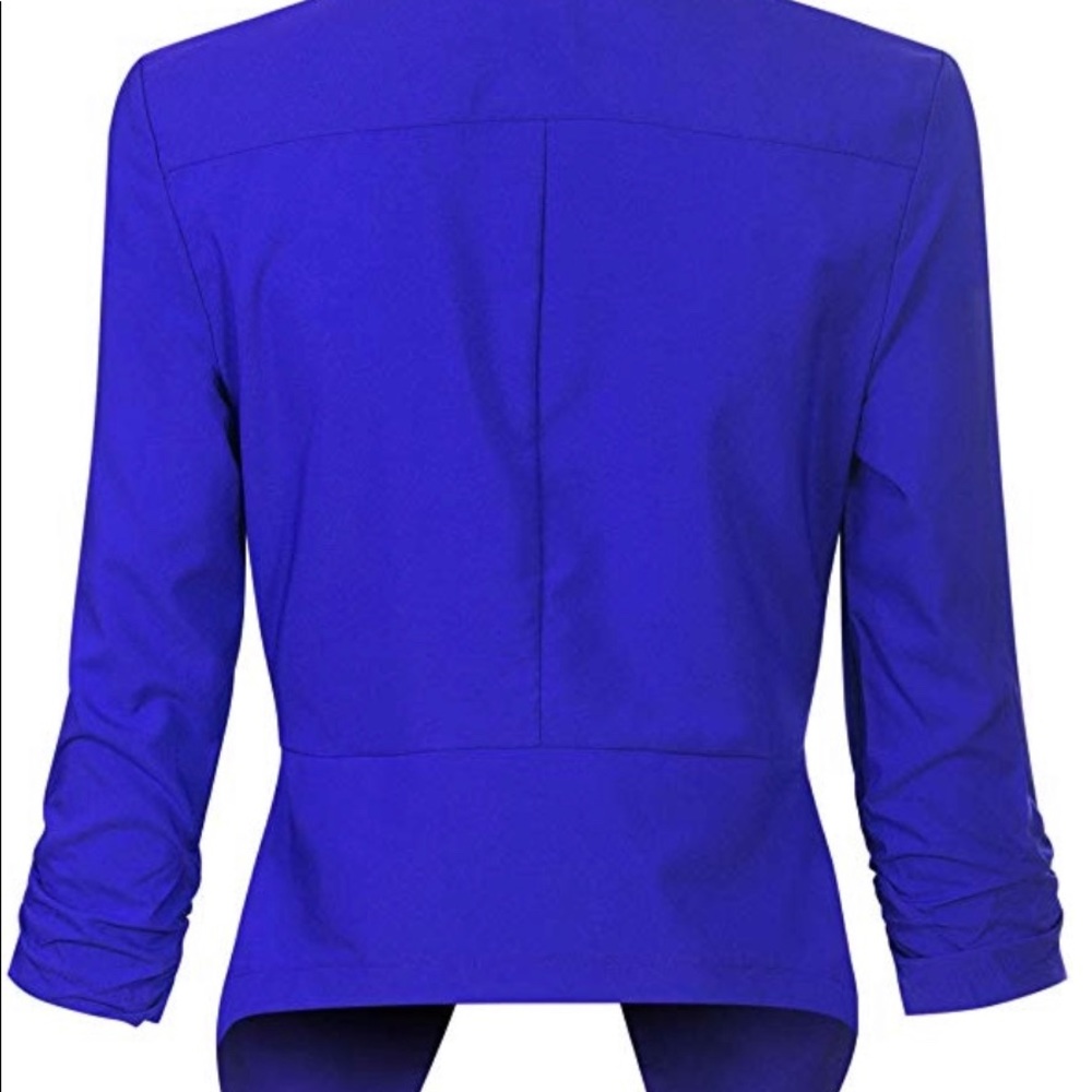SOLD-Super adorable royal blue blazer